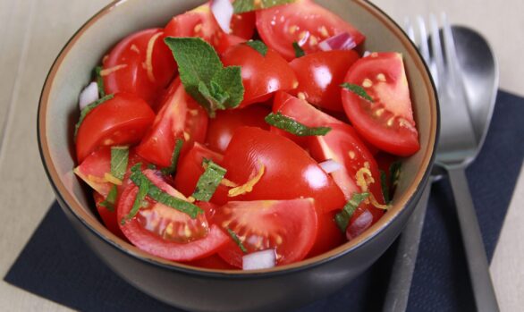 Tomatensalat mit Minze